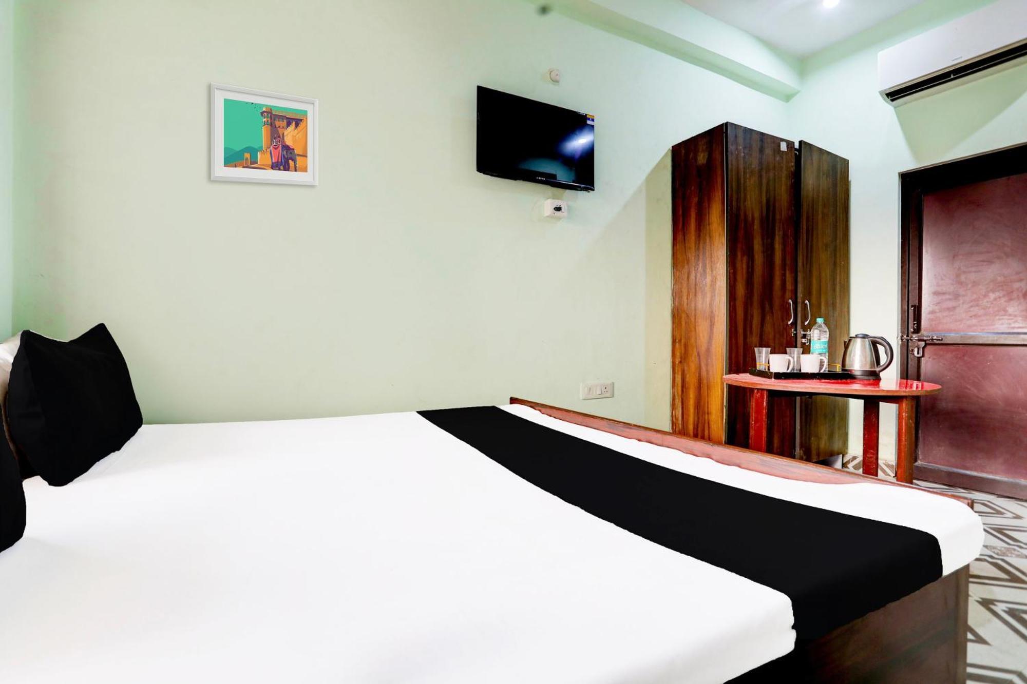 Hotel O Suryawanshi 3*